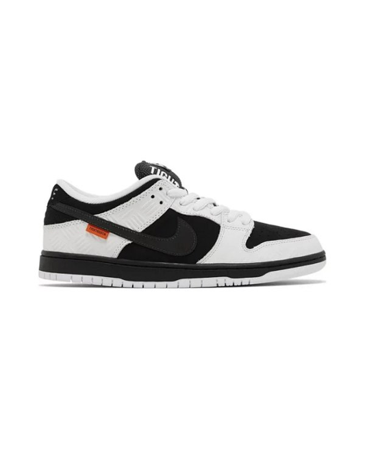 Nike SB Dunk Low TIGHTBOOTH